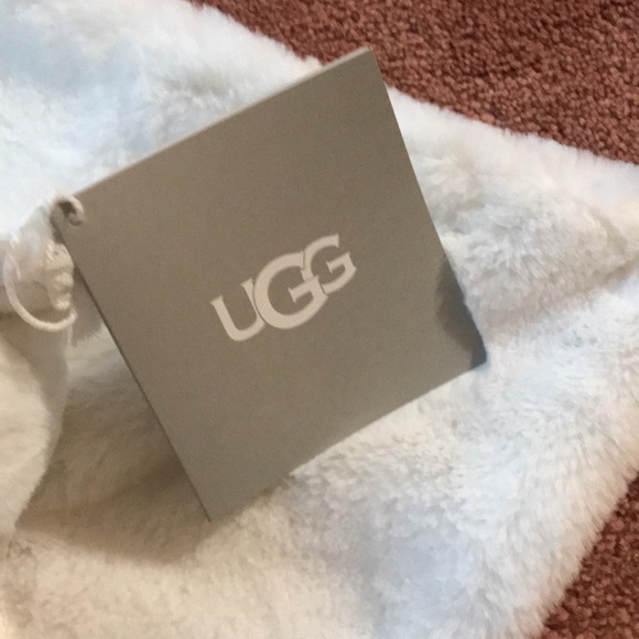 (2) UGG beautiful and very soft baby girl /boy toy - Picture 3 of 10